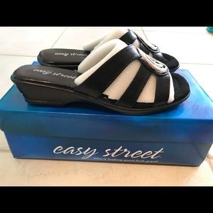 Easy Spirit Sandals